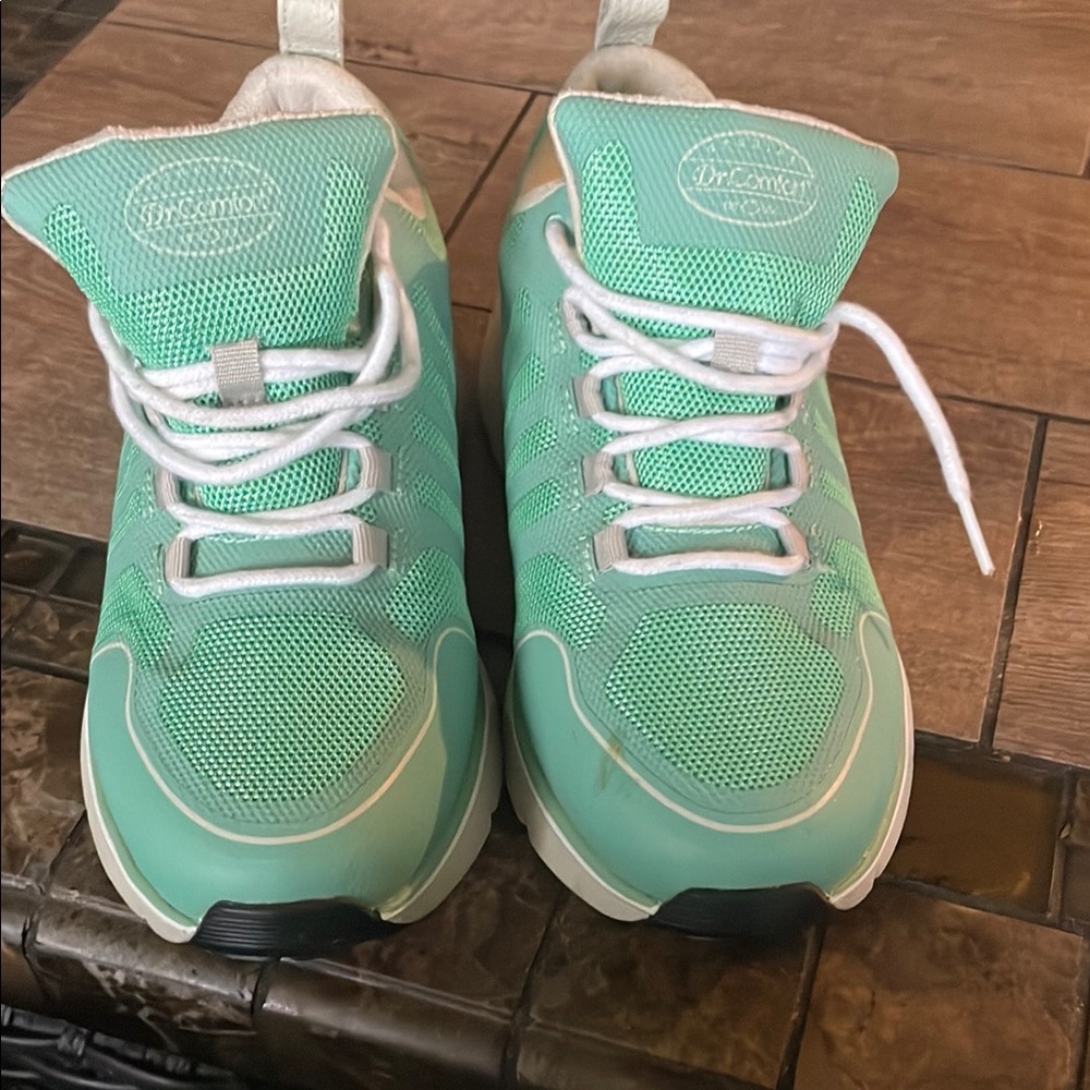 Skechers Green Sneakers with Chunky Sole and Mesh Upper